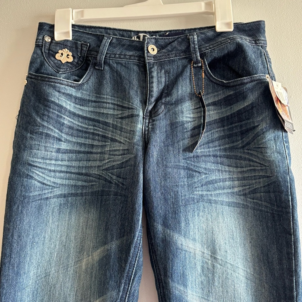 Dereon Women's Blue Skinny Leg Jeans Mid-Rise  Dark Wash  Sz 11/12 Rhinestones